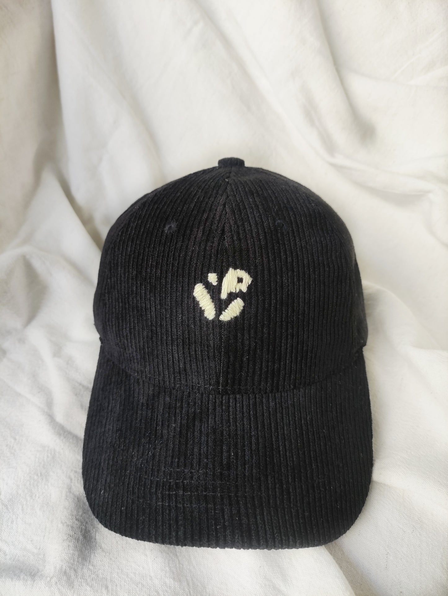 Casquette velours côtelé, broderie Pépins