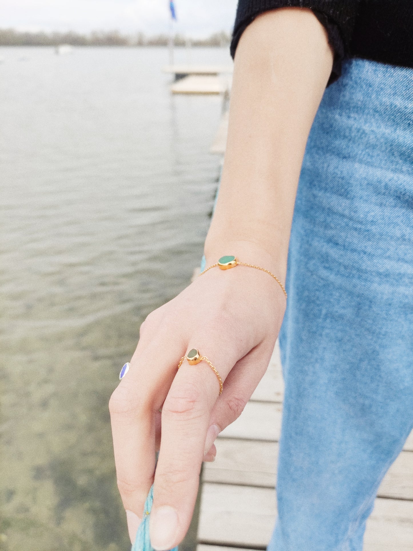 Bague Calypso, Grèce