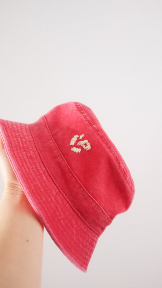 Bob rouge framboise, broderie Pépins