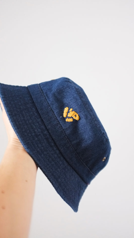 Bob jean foncé, broderie Pépins