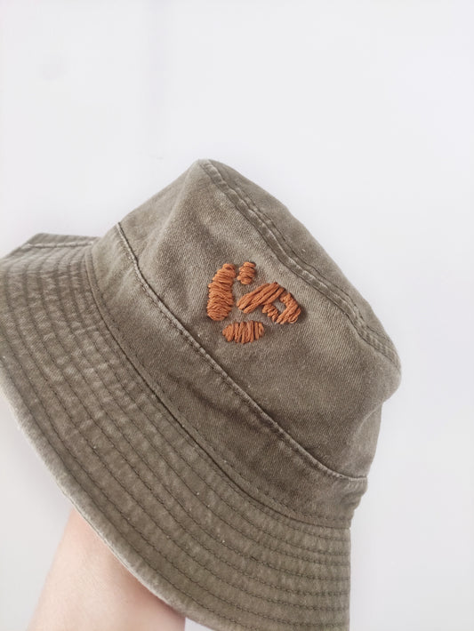 Bob vert olive, broderie Pépins
